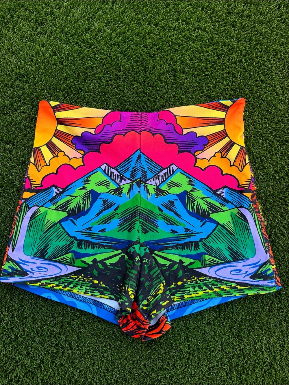 Dolls kill Rainbow Mountain High Waist Shorts 🌈⛰️